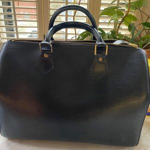 Louis Vuitton Black Epi Speedy 30